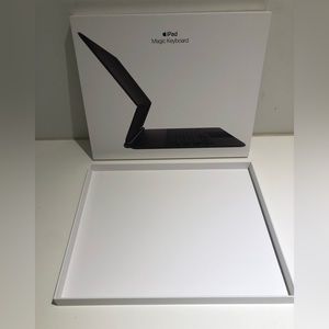 Apple iPad Magic Keyboard empty box
